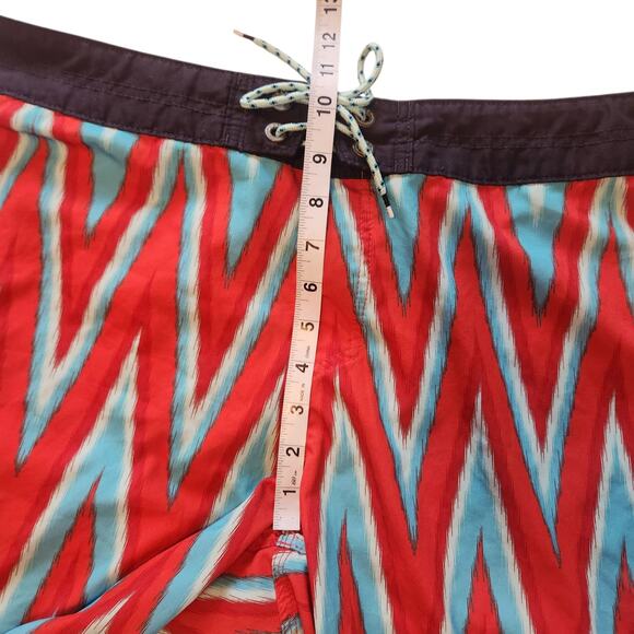 Reef Swim Trunks Board Shorts sz 36, unlined & lightweight Western Tribal - Picture 7 of 9